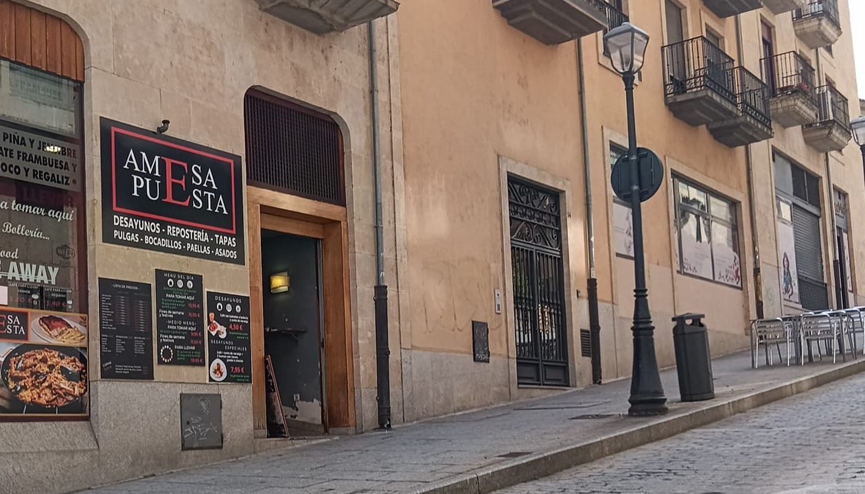 Restaurante A Mesa Puesta Comida Casera en el Centro de Salamanca
