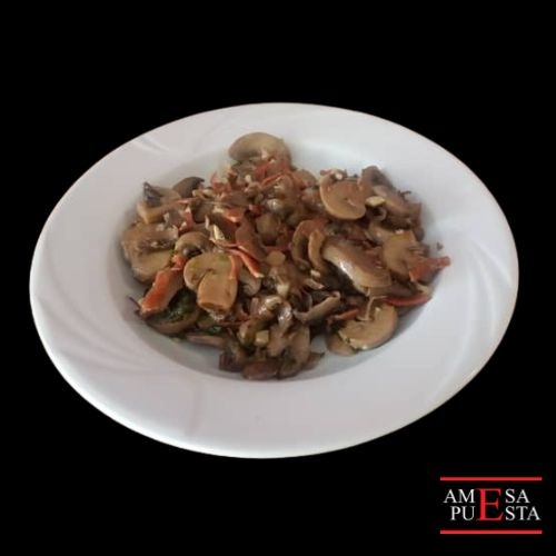 Champiñones salteados con jamón