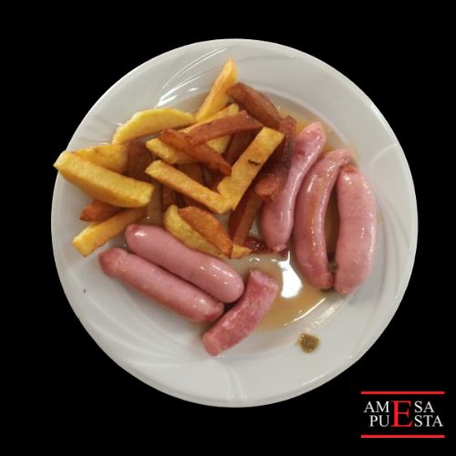 Salchichas al vino blanco